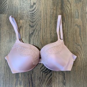 NWOT Victoria’s Secret Very Sexy Push-Up Bra 32C